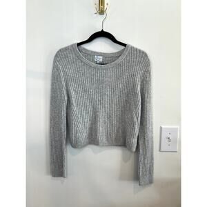 Francesca’s Gray Ribbed Cropped Sweater Crew Neck Soft Knit M